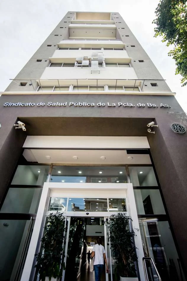 44 E/ 10 Y 11 — galería