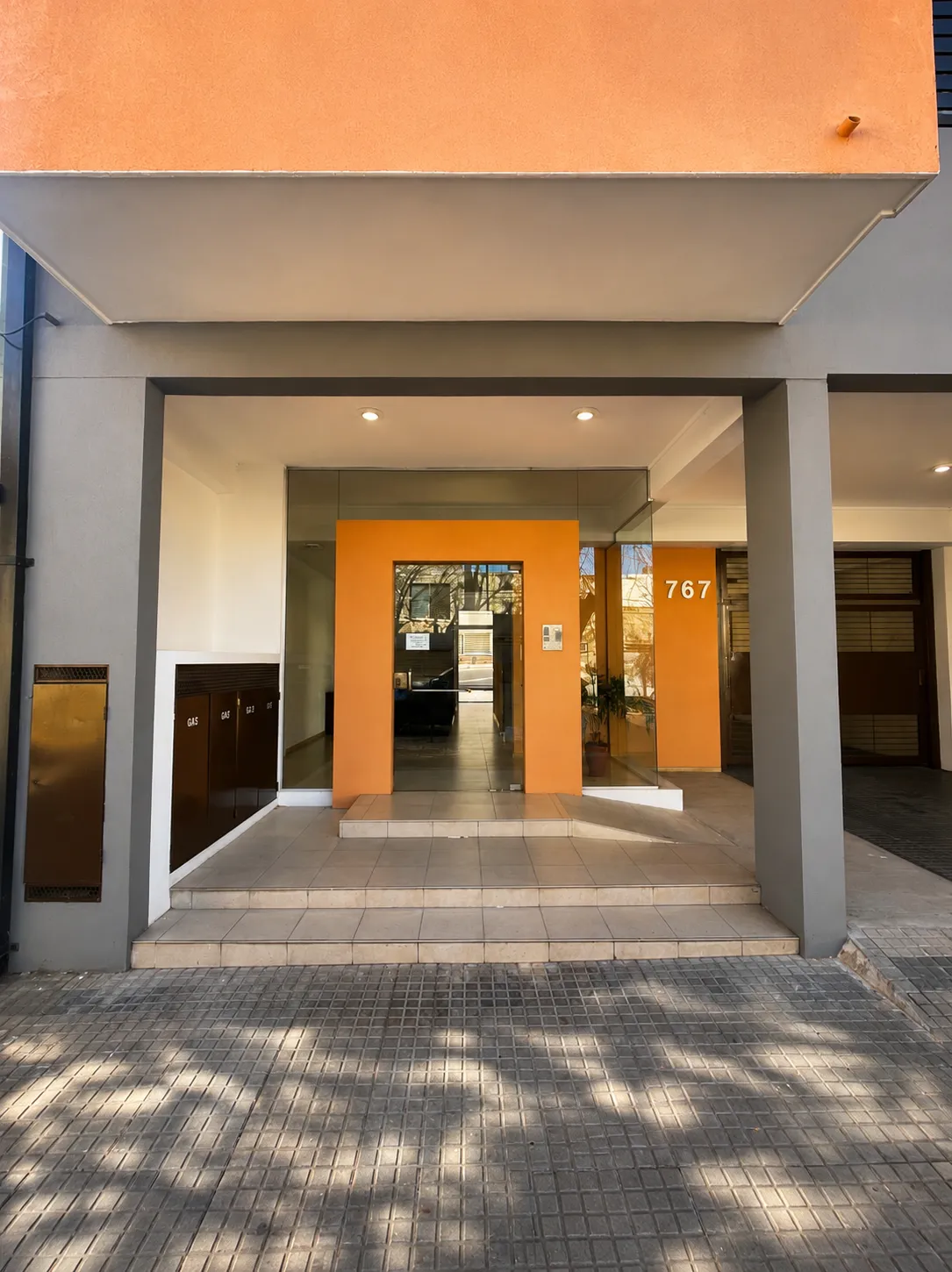 35 E/ 10 Y 11 — galería