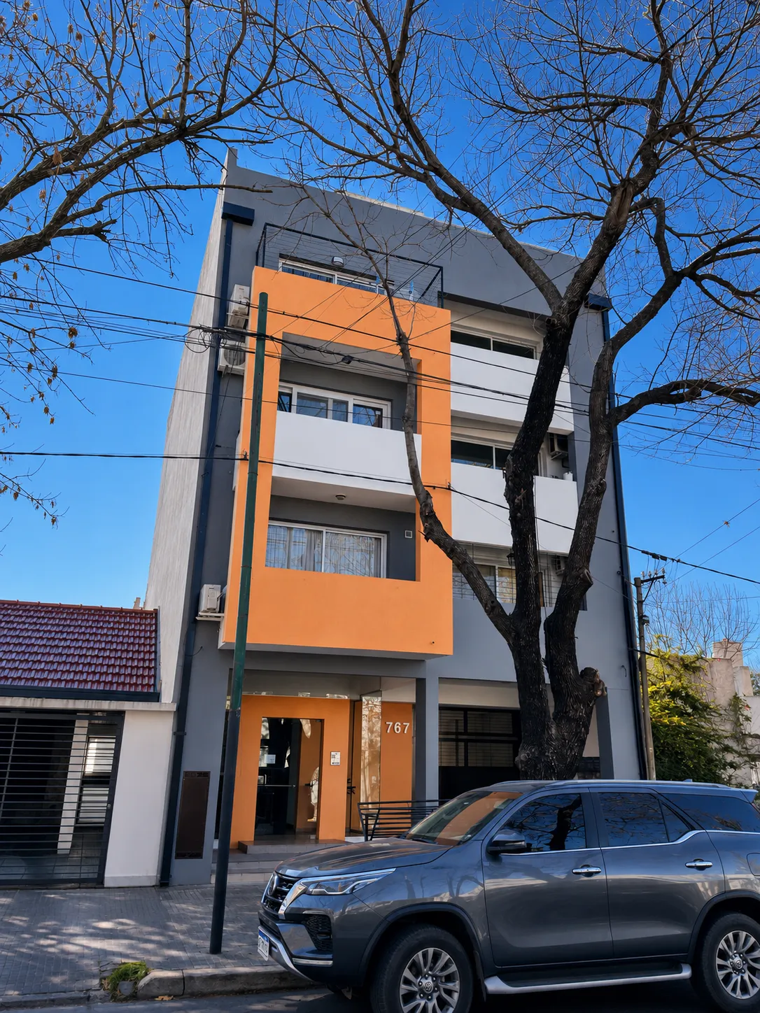 35 E/ 10 Y 11 — galería
