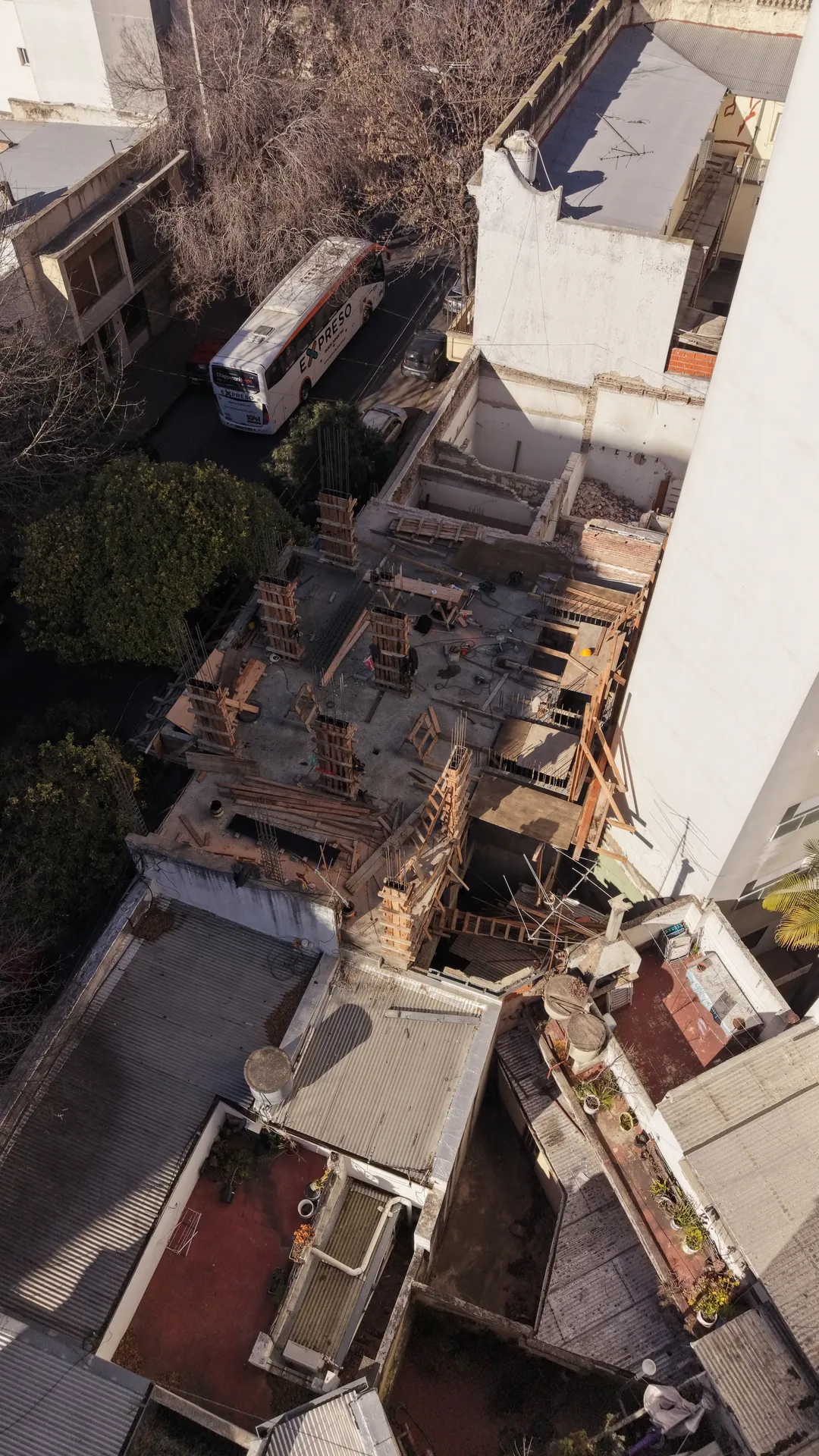 2 e/ 45 y 46 — avance de obra, etapa 1