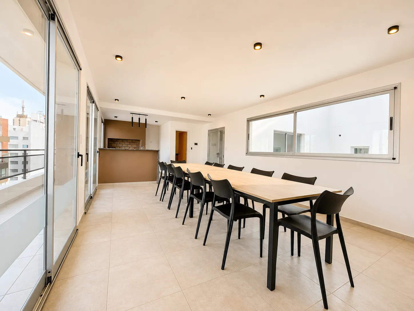 43 E/ 11 Y 12 — galería