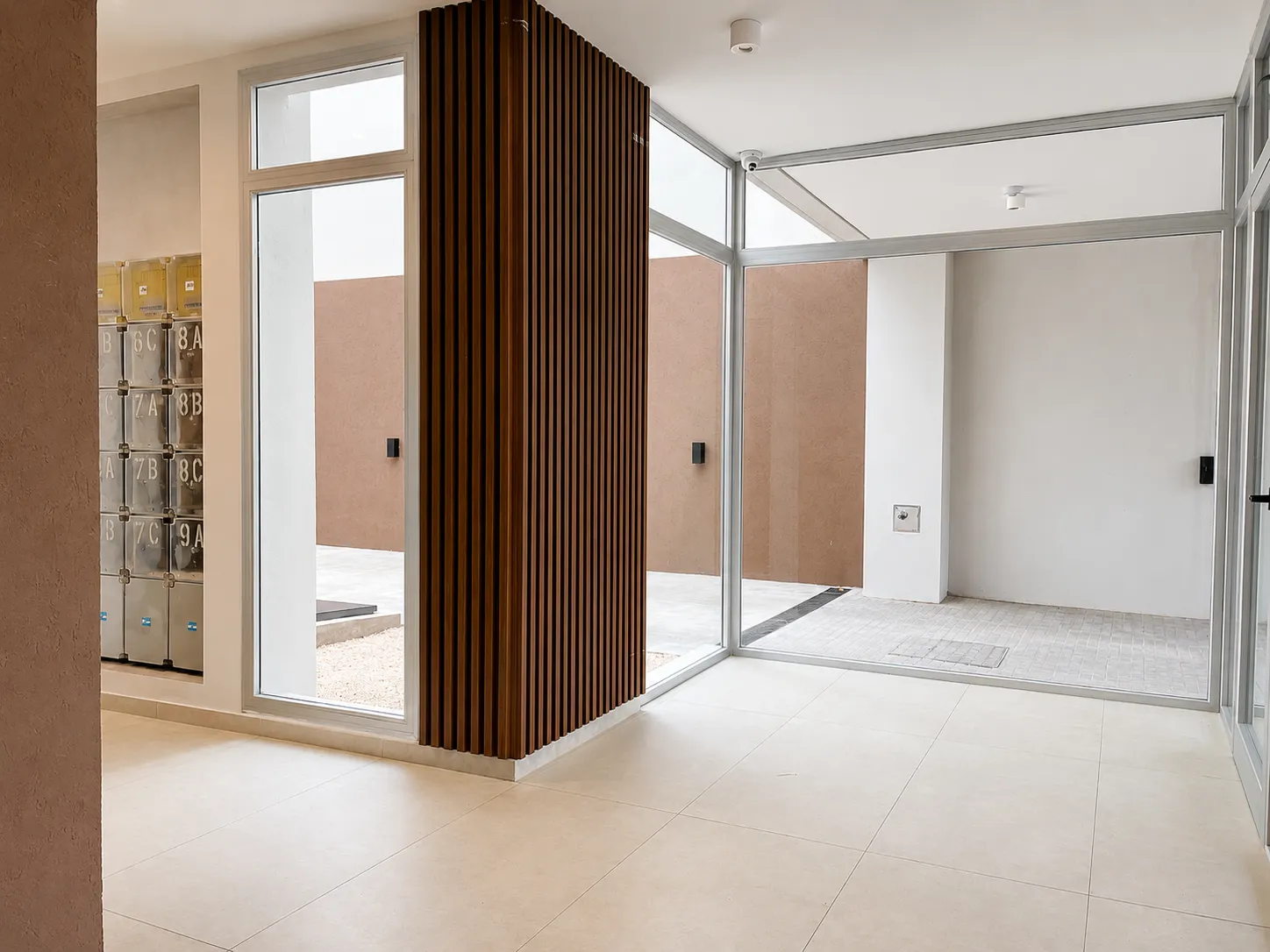 43 E/ 11 Y 12 — galería