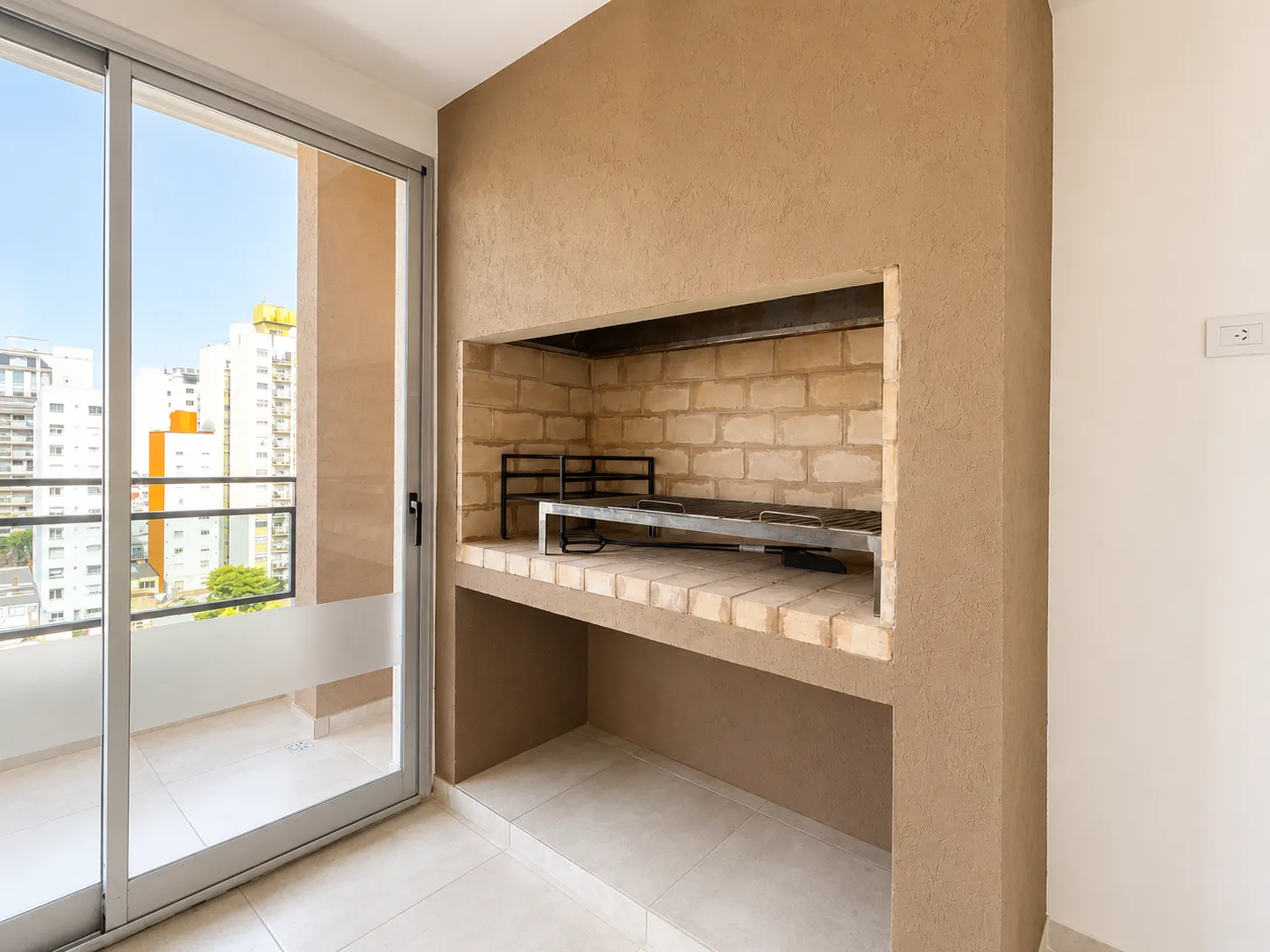 43 E/ 11 Y 12 — galería