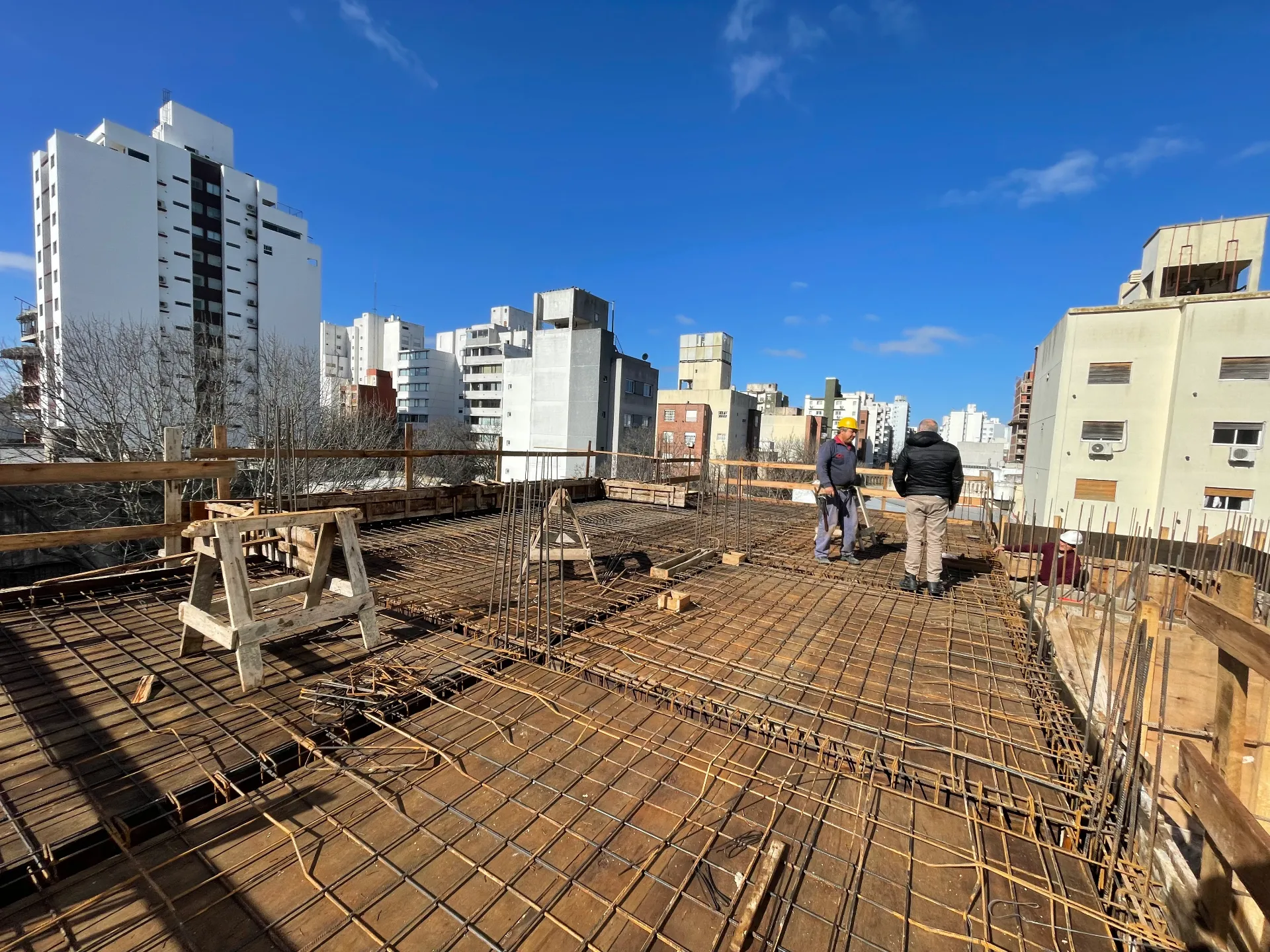 2 e/ 45 y 46 — galería