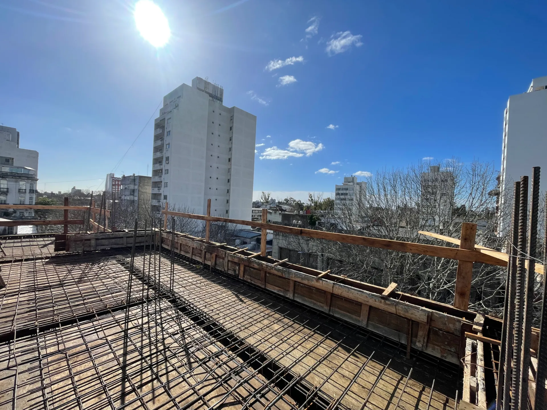 2 e/ 45 y 46 — galería