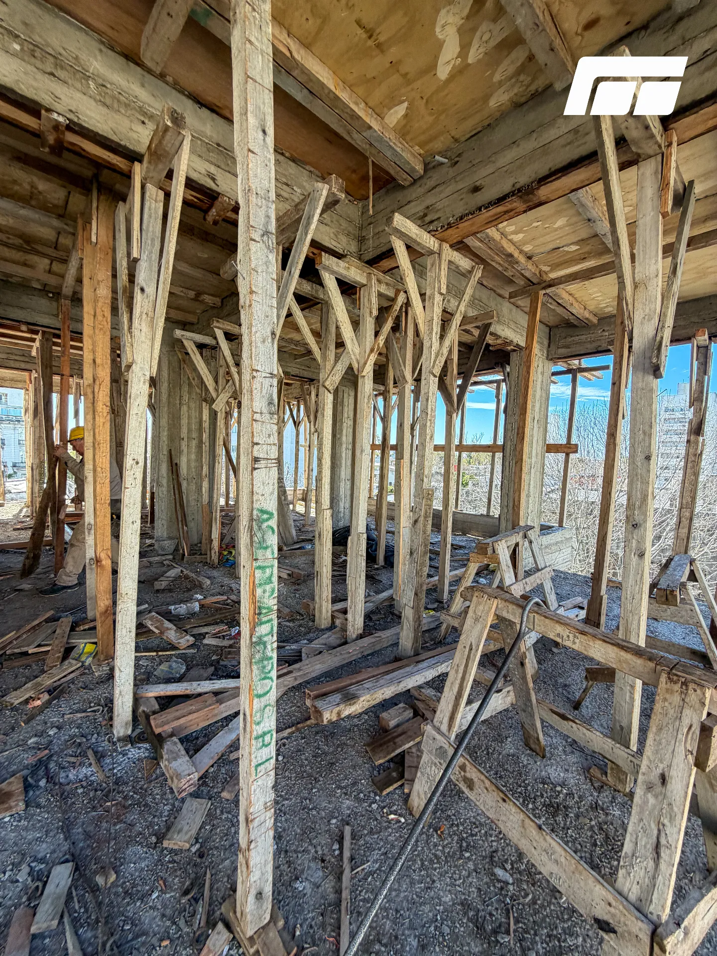 2 e/ 45 y 46 — galería